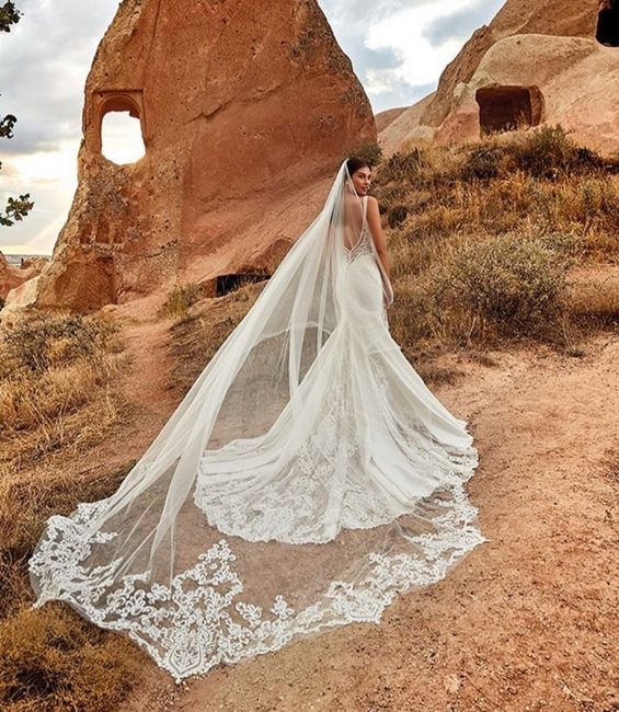 Acconciatura raccolta o sciolta? Sto impazzendo 🤯 - 1