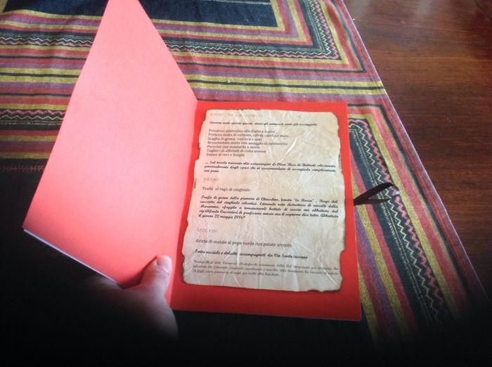 A) Menu sulla carta invecchiata 