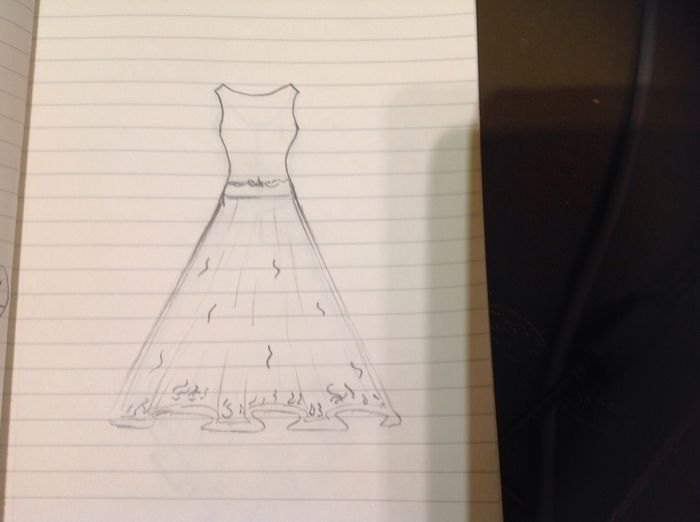 Abito con la gonna sovrapista