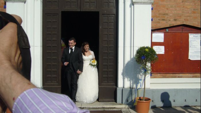 l'uscita della chiesa