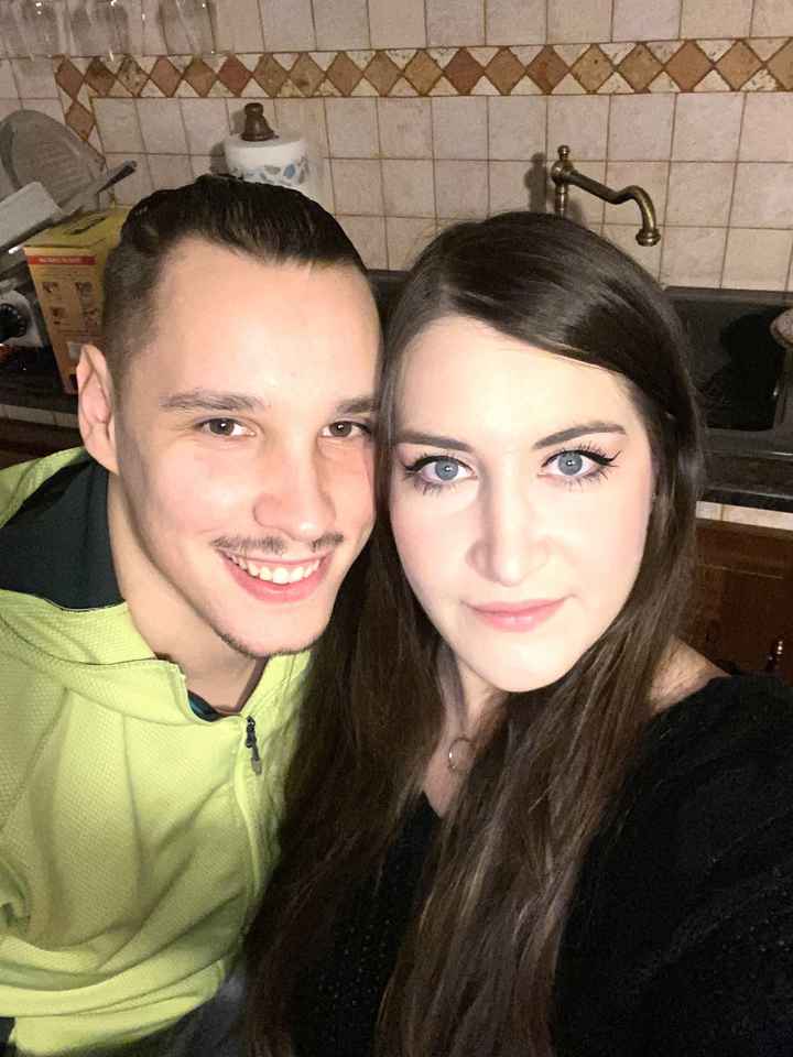 Postate una foto di voi due 👇 - 1