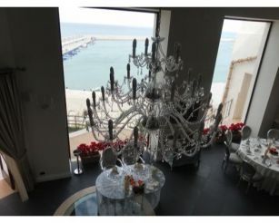 sala interna vista mare