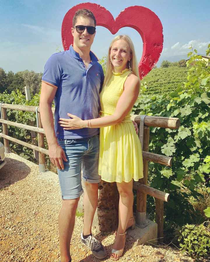 Postate una foto di voi due 👇 - 1