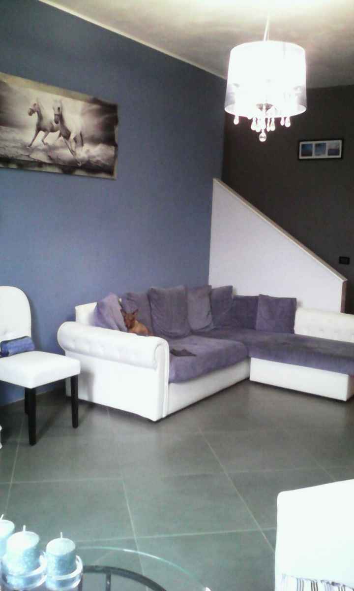 parete blu