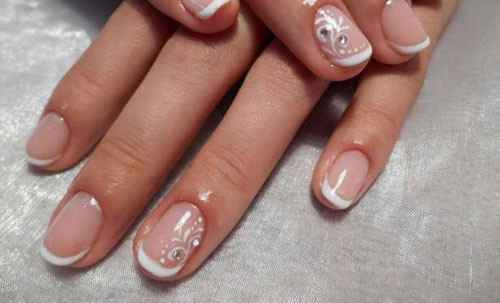 Io sceglierò una tonalità neutra...comunque queste si avvicinano molto alla mia idea per quel giorno