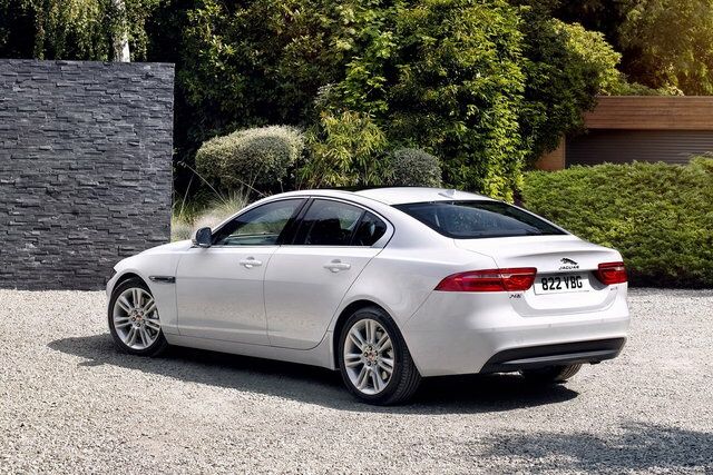 Macchina sportiva o auto d'epoca? - 1