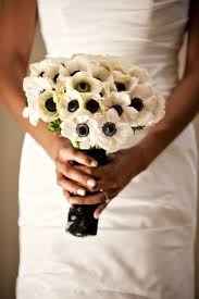 bouquet di anemoni bianchi