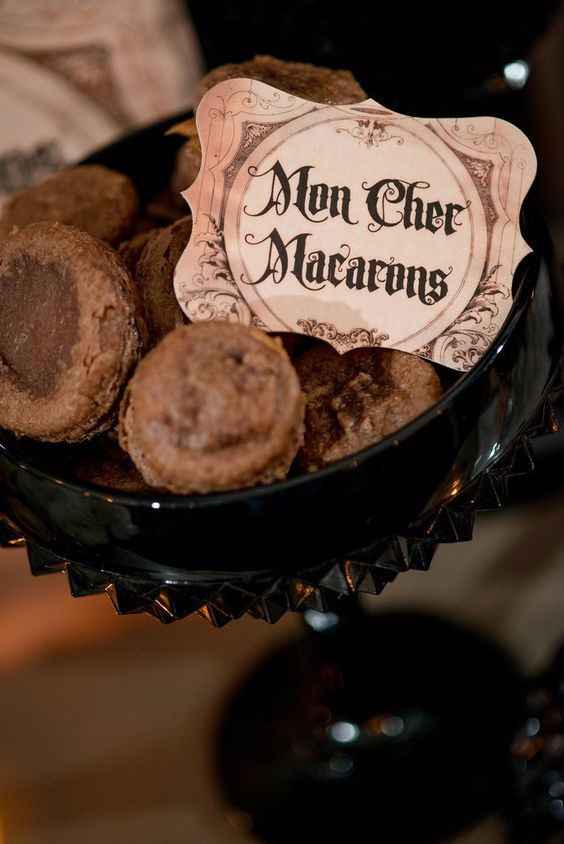 Famiglia Addams - Macarons