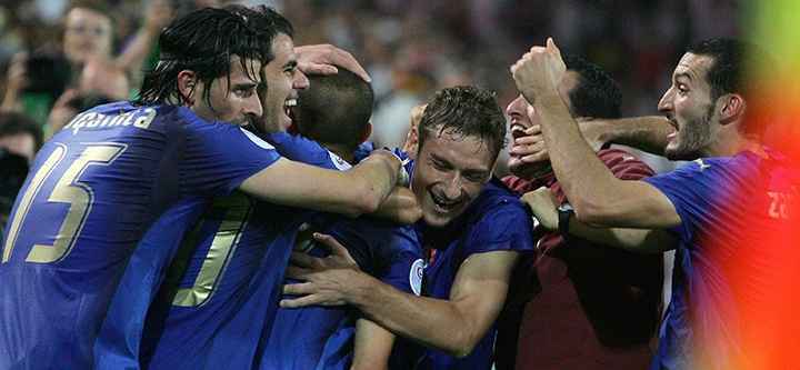 Seee! Beppe, andiamo a Berlino!