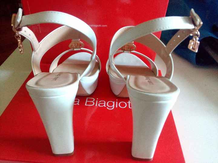 Laura Biagiotti 414 bis