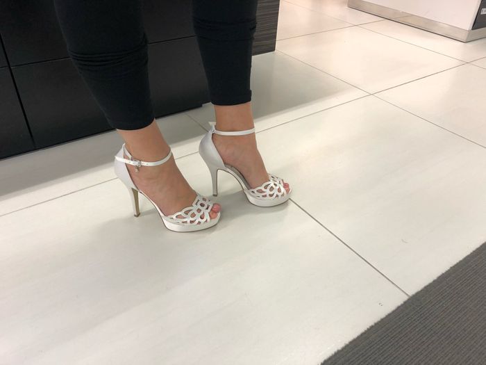 Cercasi intimo e scarpe da sposa - 2