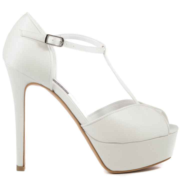  Mi aiutate con le scarpe? - 4