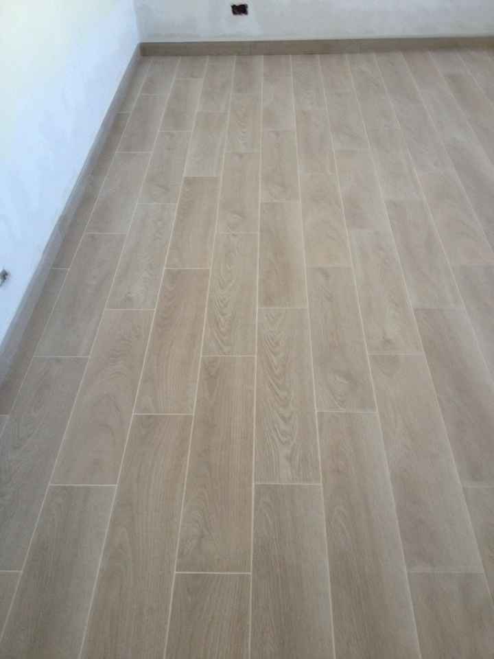 Gres porcellanato effetto parquet - 1