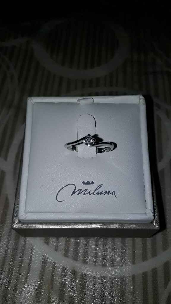 E ora mostraci una foto del tuo anello di fidanzamento! - 1