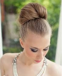 Chi ha scelto uno chignon alto? - 2