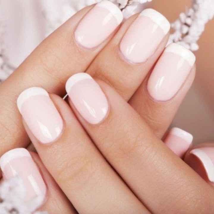 Che tipologia di manicure/pedicure sceglierete per il grande giorno? 👰‍♀️ 💅 - 1