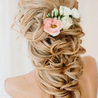 Capelli lunghi (ma non troppo)... quale acconciatura? help!! - 1