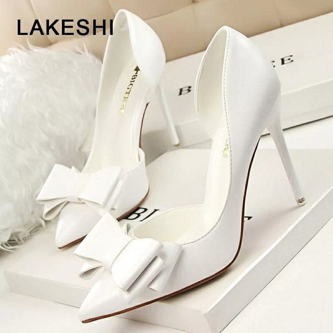 Quanto vi sono costate le scarpe da sposa? - 1