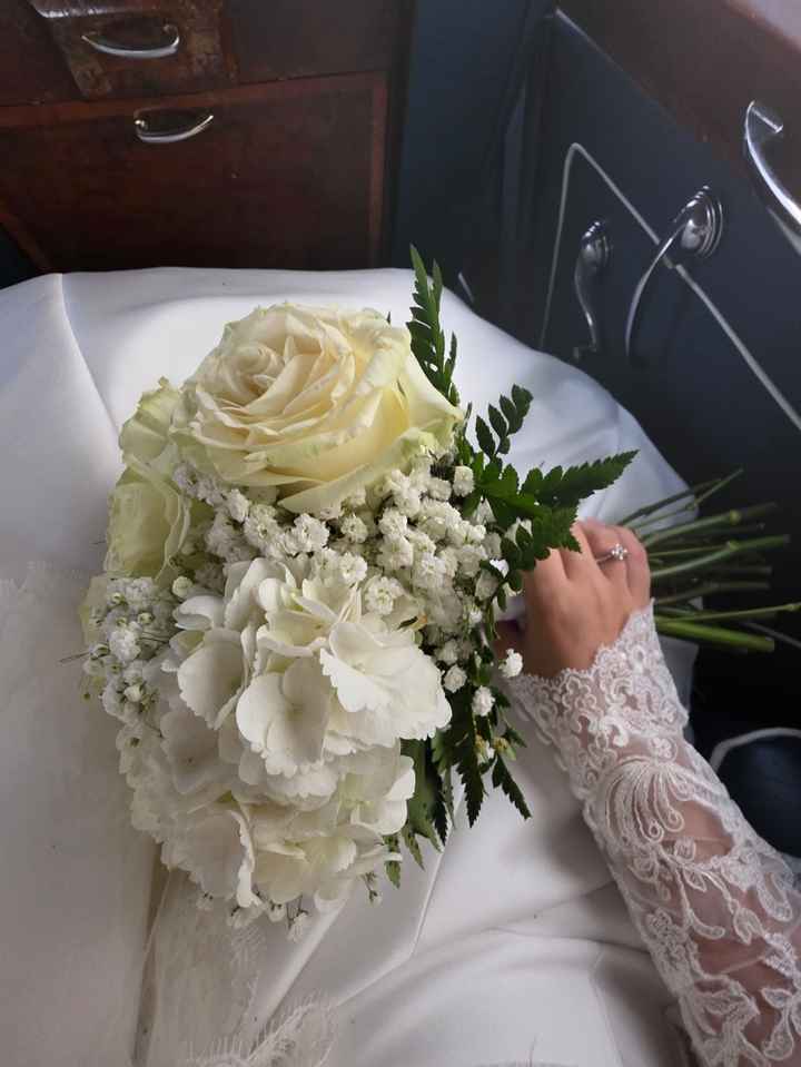 Vestito, scarpe, bouquet e molto altro - 8