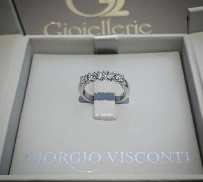 Anello di fidanzamento 1