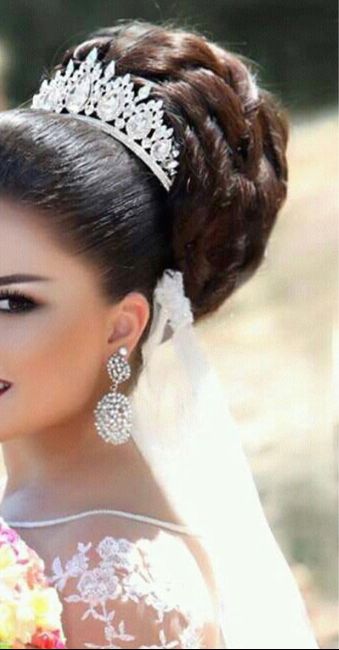 Pettinature alte per capelli lunghi💆🏼‍♀️ - 2