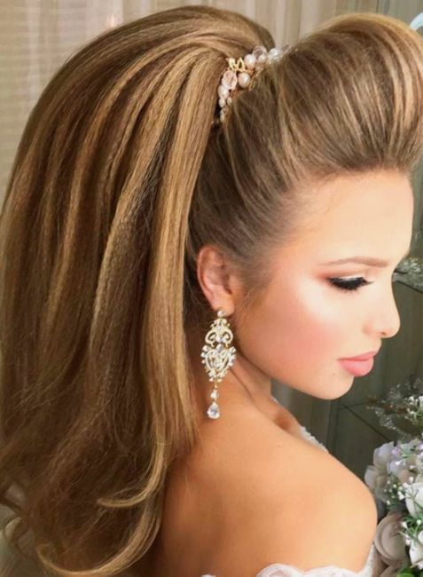 Pettinature alte per capelli lunghi 💆🏼‍♀️ - 12