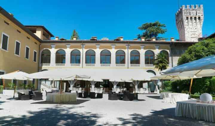 Così anche noi abbiamo la location... - 3