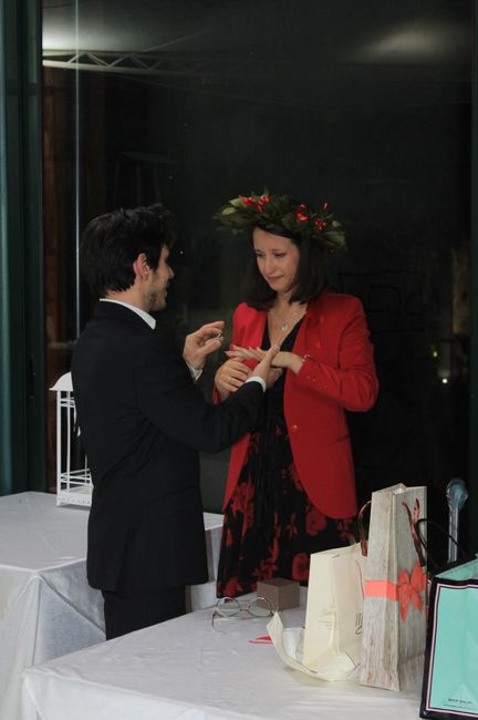 Celebriamo l'amore! Uscite l'anello 📸💍🥳❤️ 21