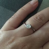 E ora mostraci una foto del tuo anello di fidanzamento! - 1