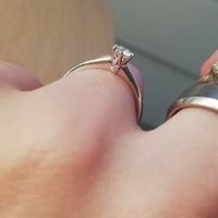 E ora mostraci una foto del tuo anello di fidanzamento! - 1