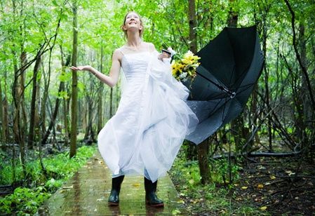 WEDDING IN THE RAIN 1