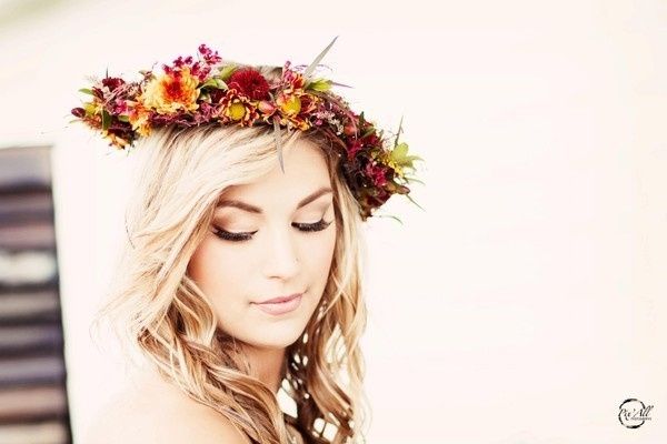 Acconciatura sposa fiori frutta