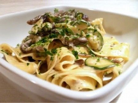 Pasta zucchine e porcini
