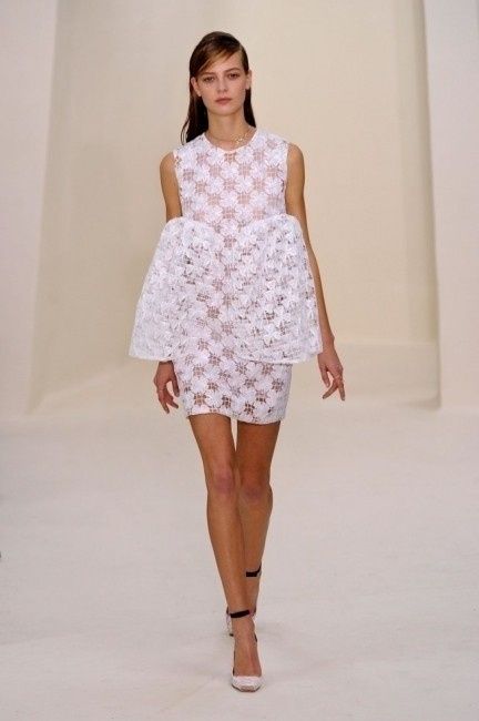CHRISTIAN DIOR