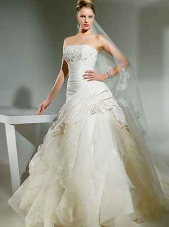 Abito da sposa Cosmobella 2011