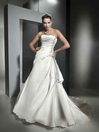 Vestito da sposa Cosmobella 2011