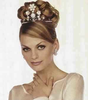 Acconciatura sposa capelli ricci