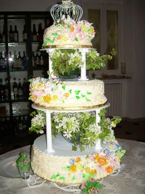 Torta nuziale frutta