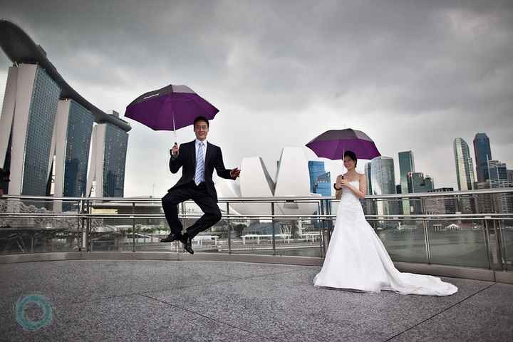 WEDDING IN THE RAIN 