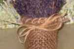 Bomboniera con fiori di lavanda essicati