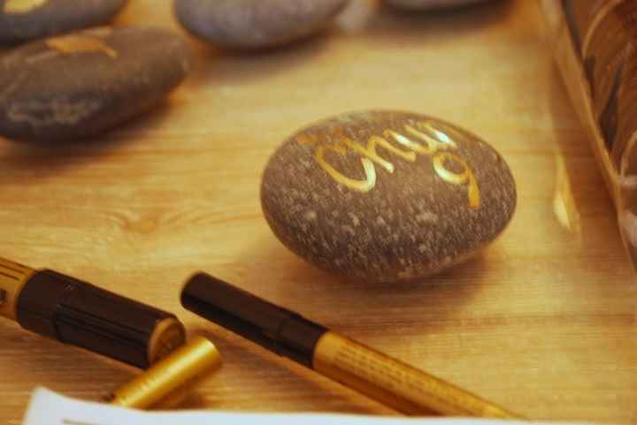 Segnaposto matrimonio sassi