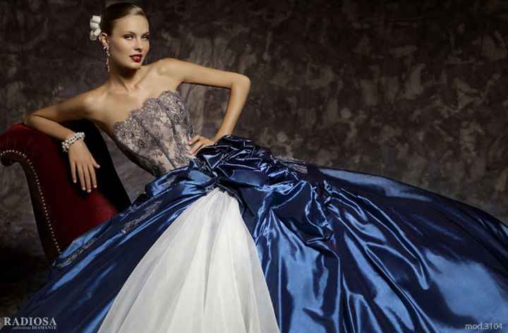 Vestiti da sposa Radiosa 2011