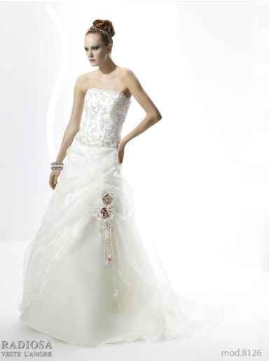Vestiti da sposa Radiosa 2011