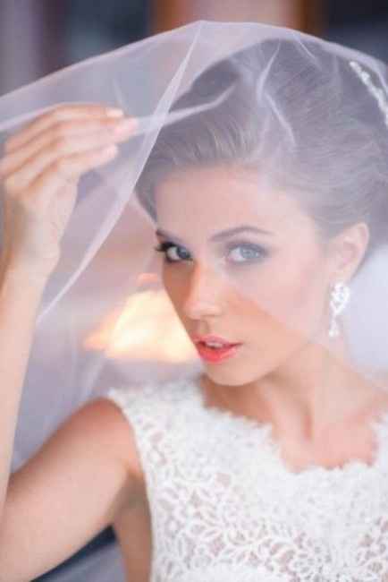 Acconciatura sposa velo