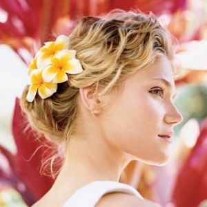 Acconciatura sposa fiori
