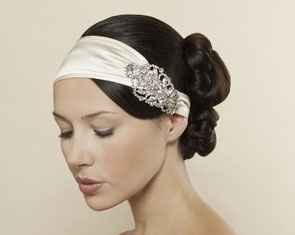 Acconciatura sposa con fascia