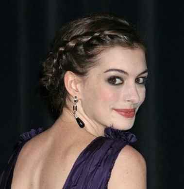 Acconciatura sposa con treccia