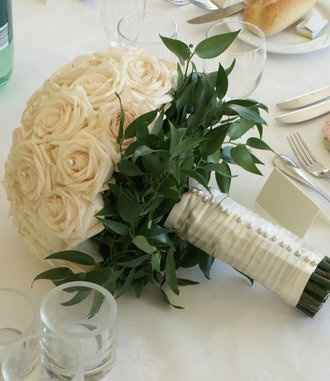 Bouquet sposa rose bianche