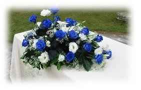 Centrotavola rose bianche e blu