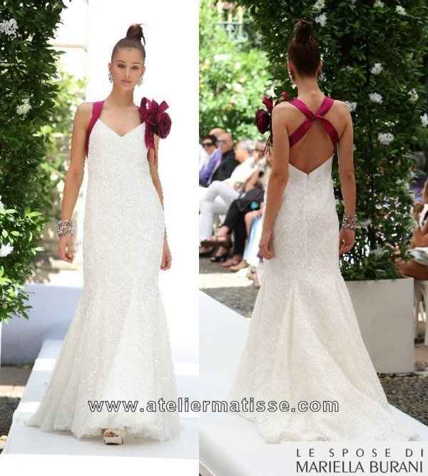 Abito da sposa bianco e rosso Mariella Burani